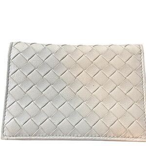 Sold‼️ Bottega Veneta White Woven Leather Wallet